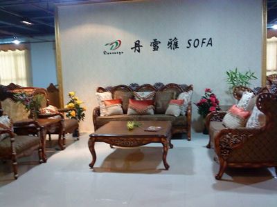 宫廷复古女 穿越时空的优雅，日用百货中的古典风韵