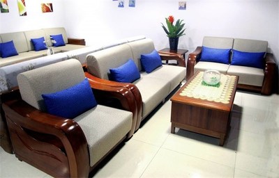 黄金檀木家具 久年实木家具销售与日用百货的完美融合